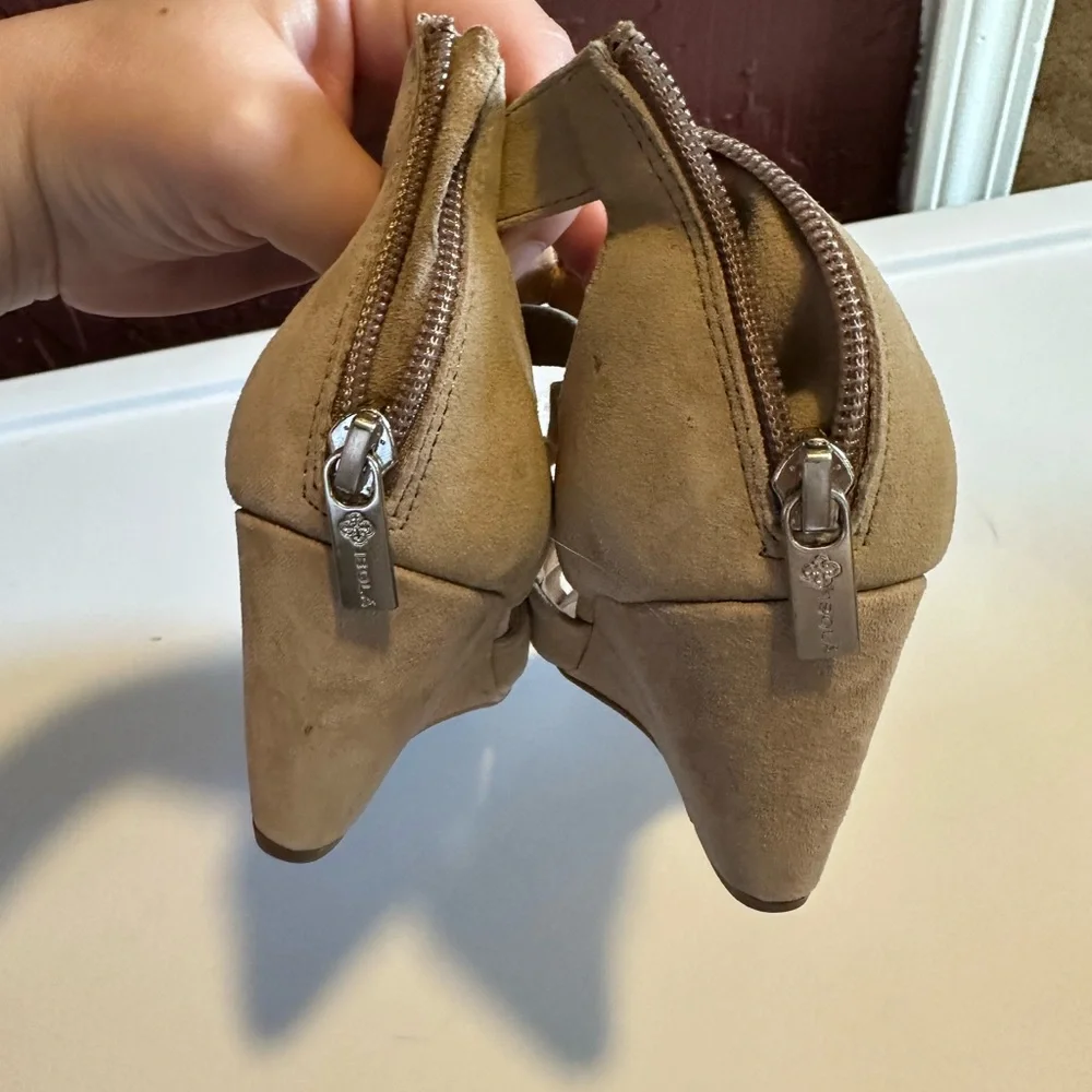 ISOLA Women’s Size 8.5 Wedge Sandals - Picture 3 of 6